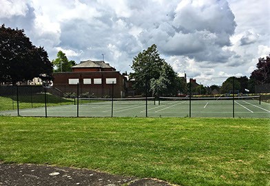 Tennis courts at Finedon by En Tout Cas